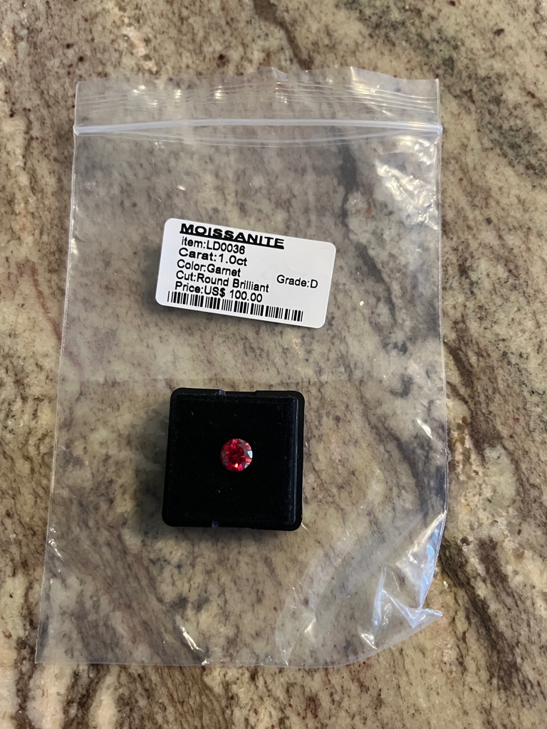 Moissanite Round Brilliant Garnet Stone - Red Nwt 65$